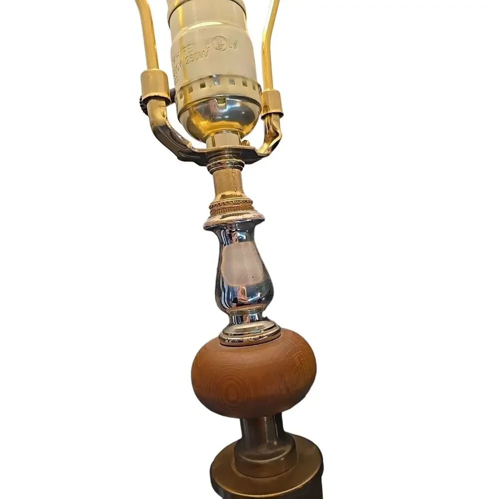 Vintage MCM‎ Wooden Classic Mid Century Elegant Desk Table Electric Lamp 28